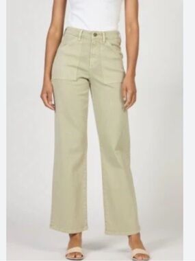Forever 21 Wide-Leg Jeans in Light Olive